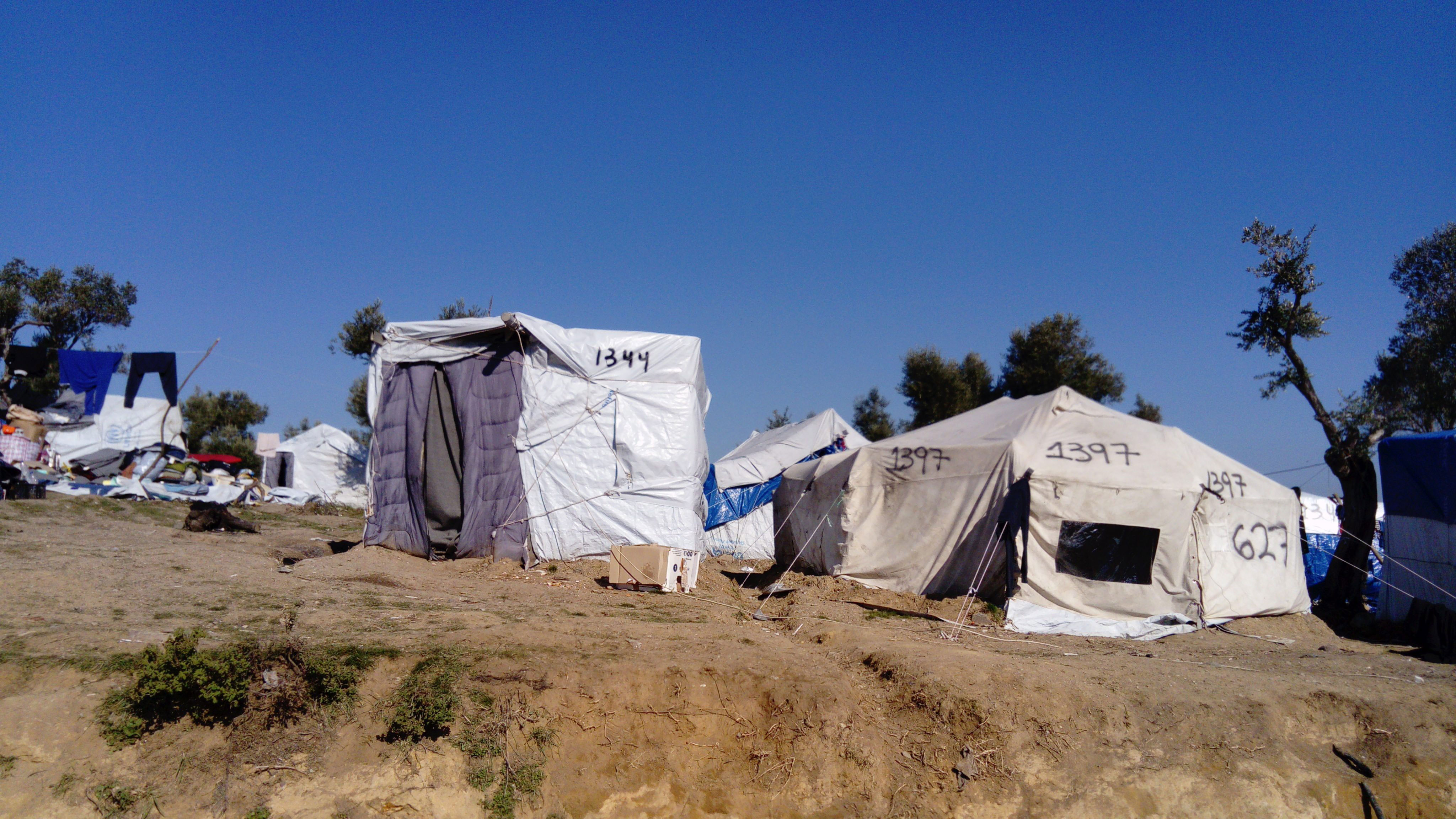 Tα νησιά του Αιγαίου και πάλι στο «κόκκινο»: Ως πότε αυτός ο φαύλος κύκλος; / Greek, EU authorities urged to break ‘vicious cycle’ of overcrowded asylum-seeker hotspots